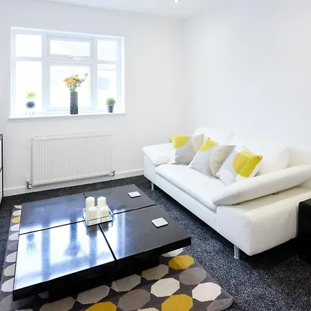 A Modern & Welcoming Apartment Мидлсбро Экстерьер фото